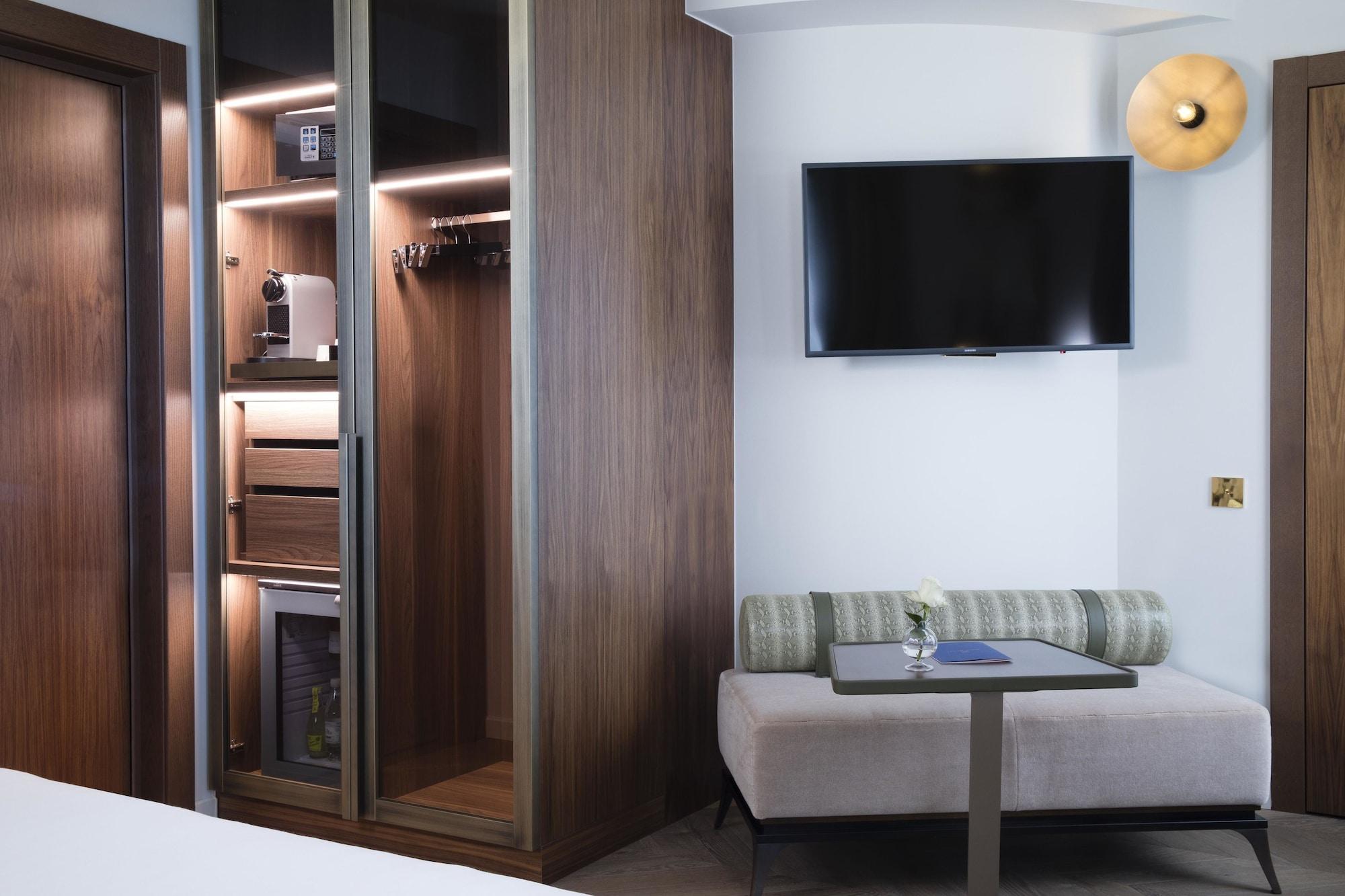 Maison Breguet Париж Экстерьер фото A room at the hotel