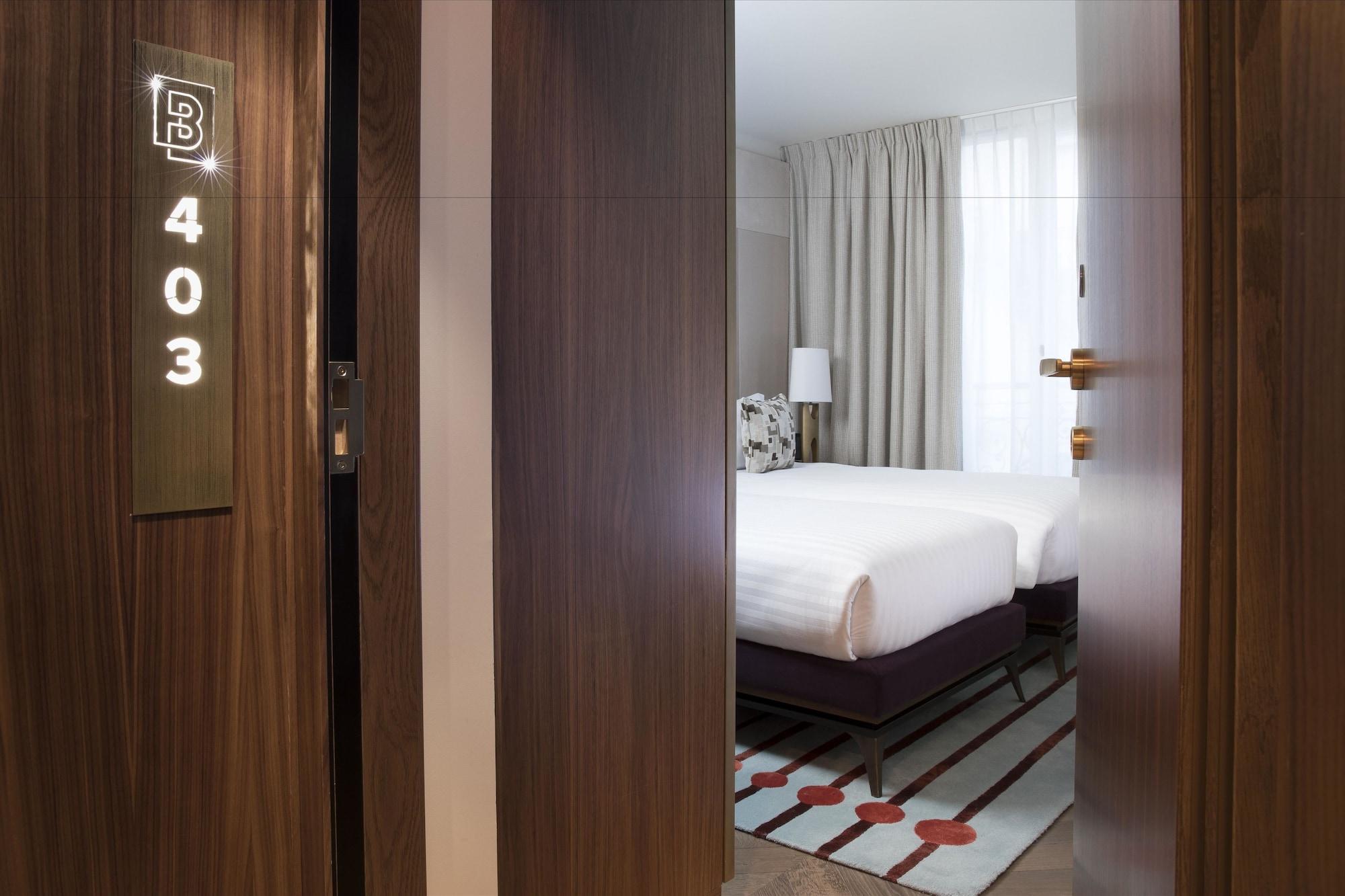 Maison Breguet Париж Экстерьер фото A room at the hotel