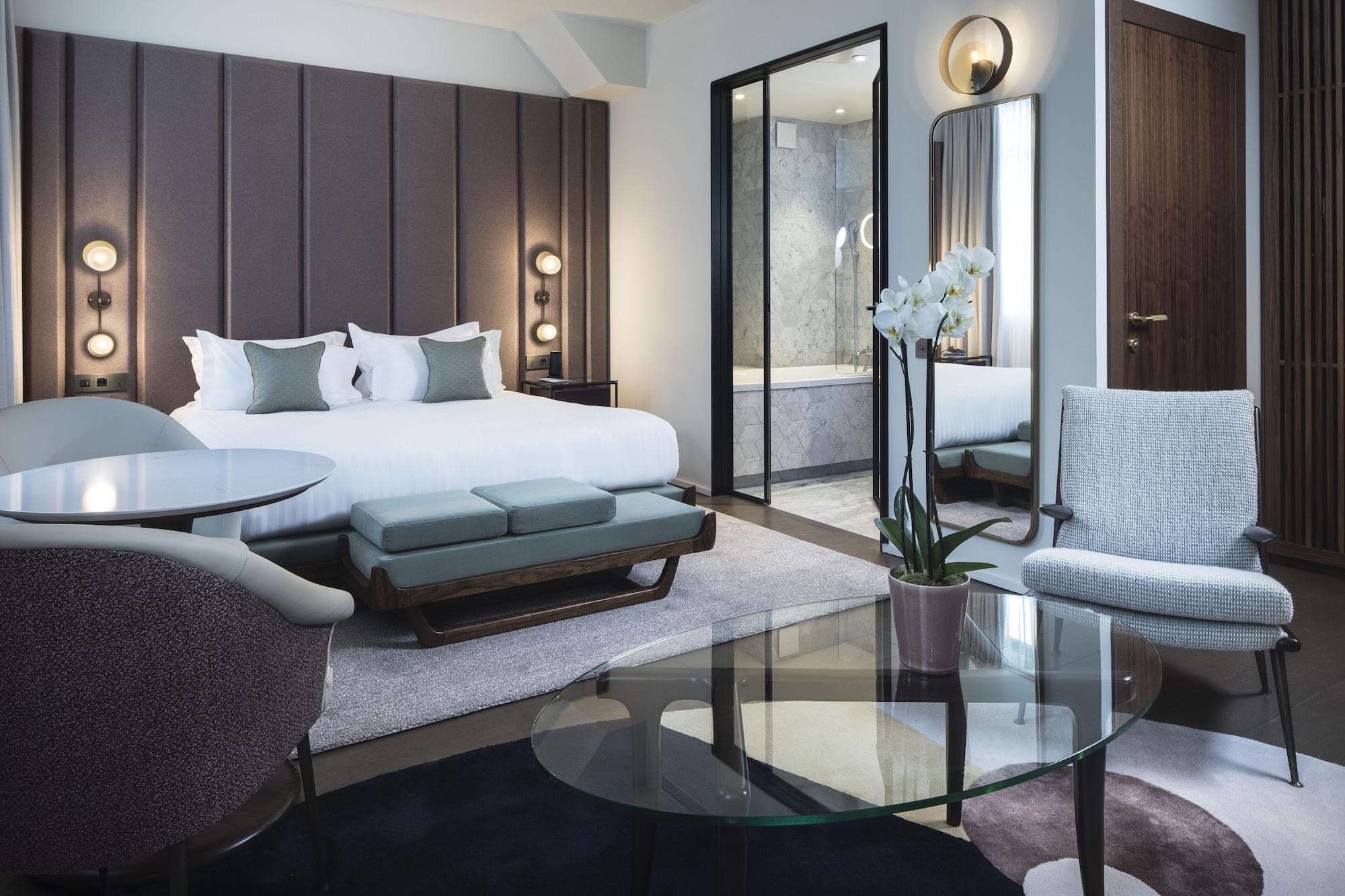 Maison Breguet Париж Экстерьер фото A suite at the Mandarin Oriental, Paris