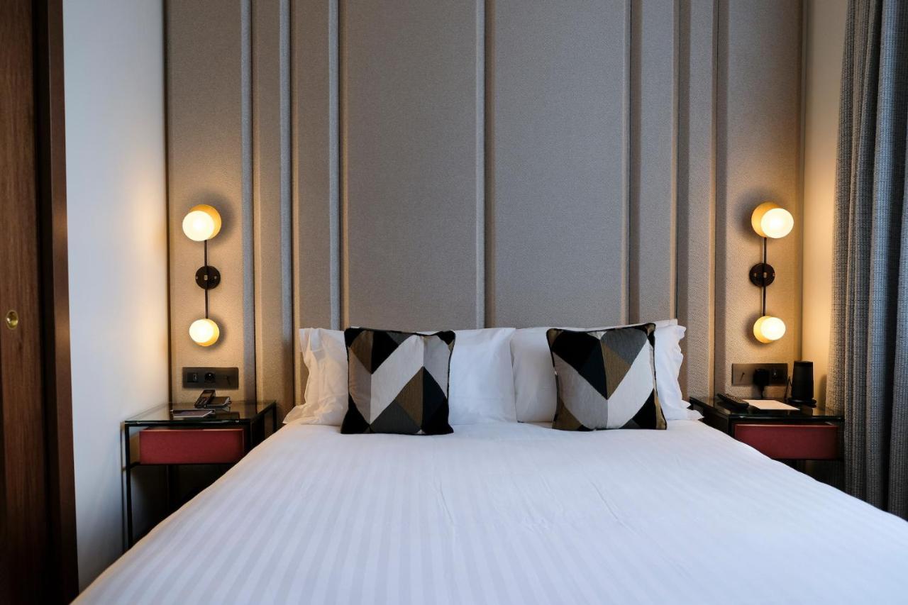 Maison Breguet Париж Экстерьер фото A bedroom at the hotel