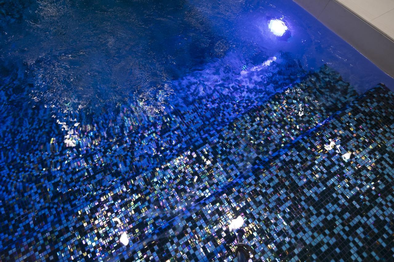 Maison Breguet Париж Экстерьер фото The blue mosaic