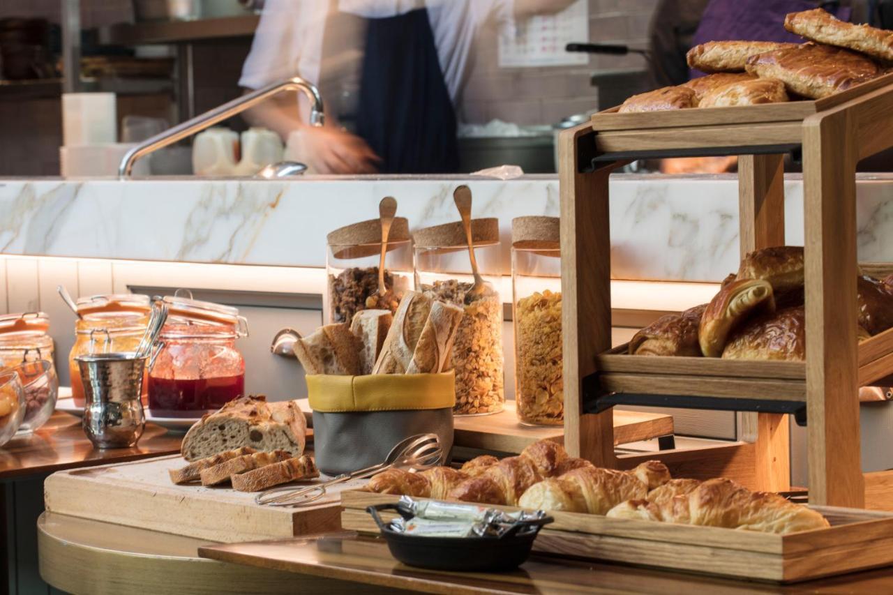 Maison Breguet Париж Экстерьер фото A breakfast buffet at a hotel