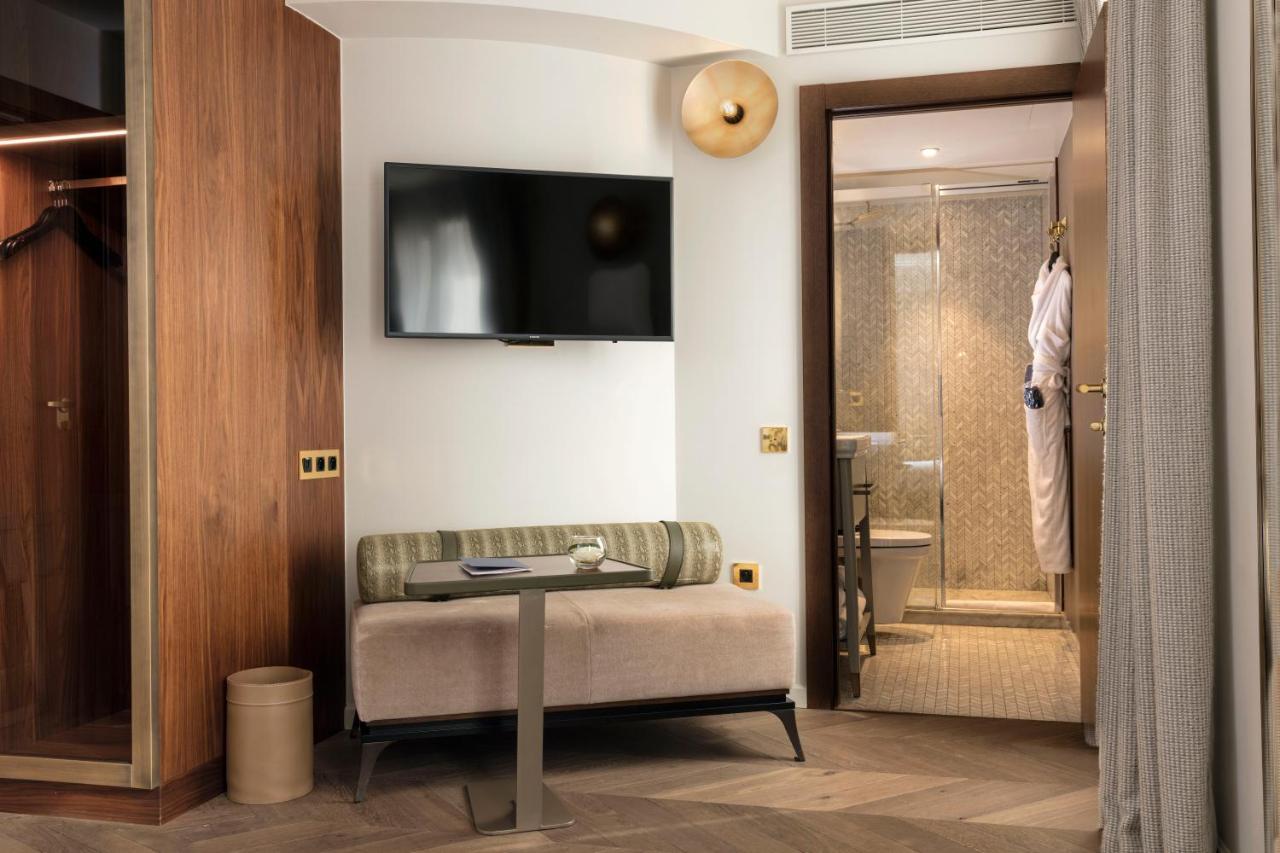 Maison Breguet Париж Экстерьер фото A room at the hotel